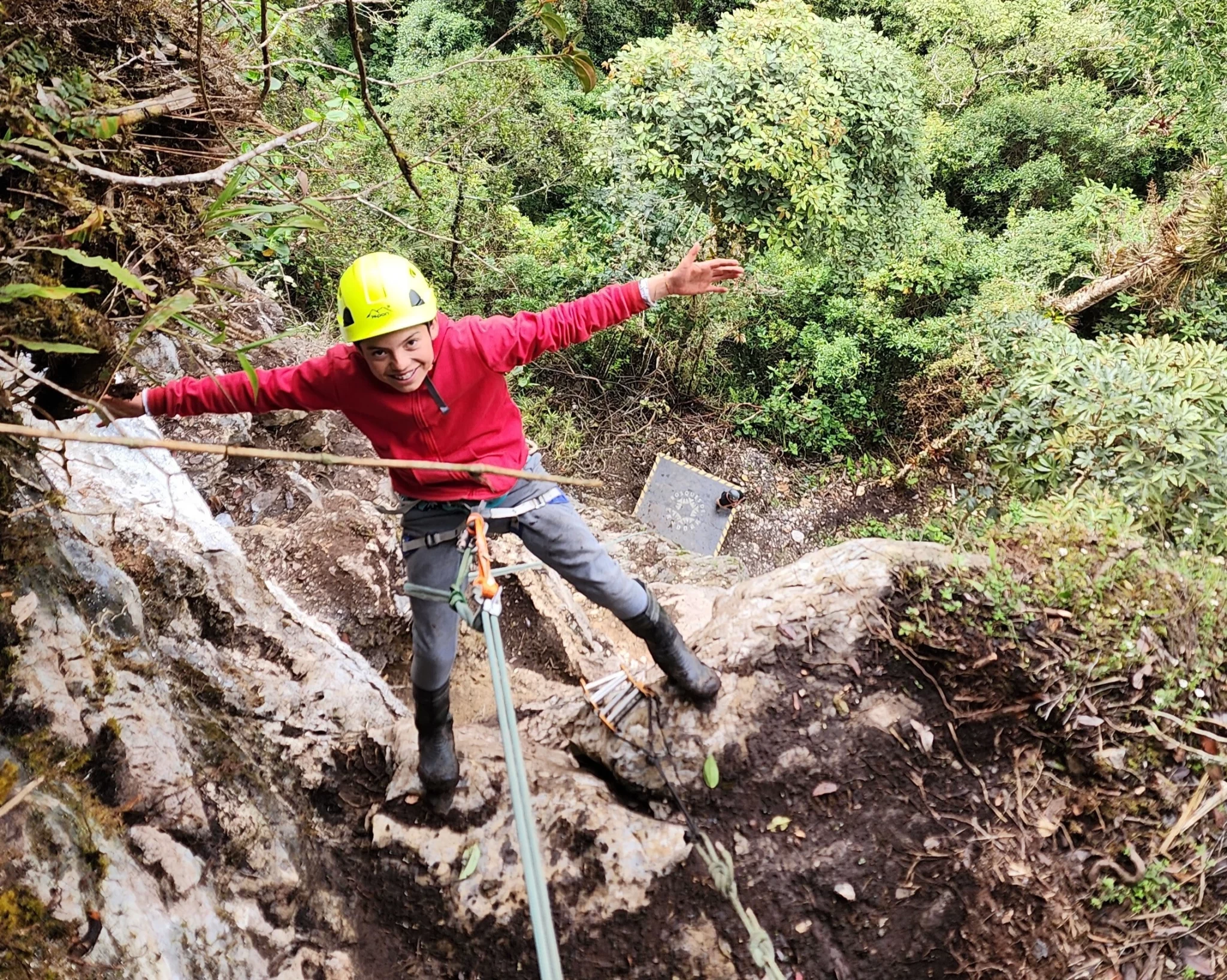 rappel abismo sagrado bosques de pandora