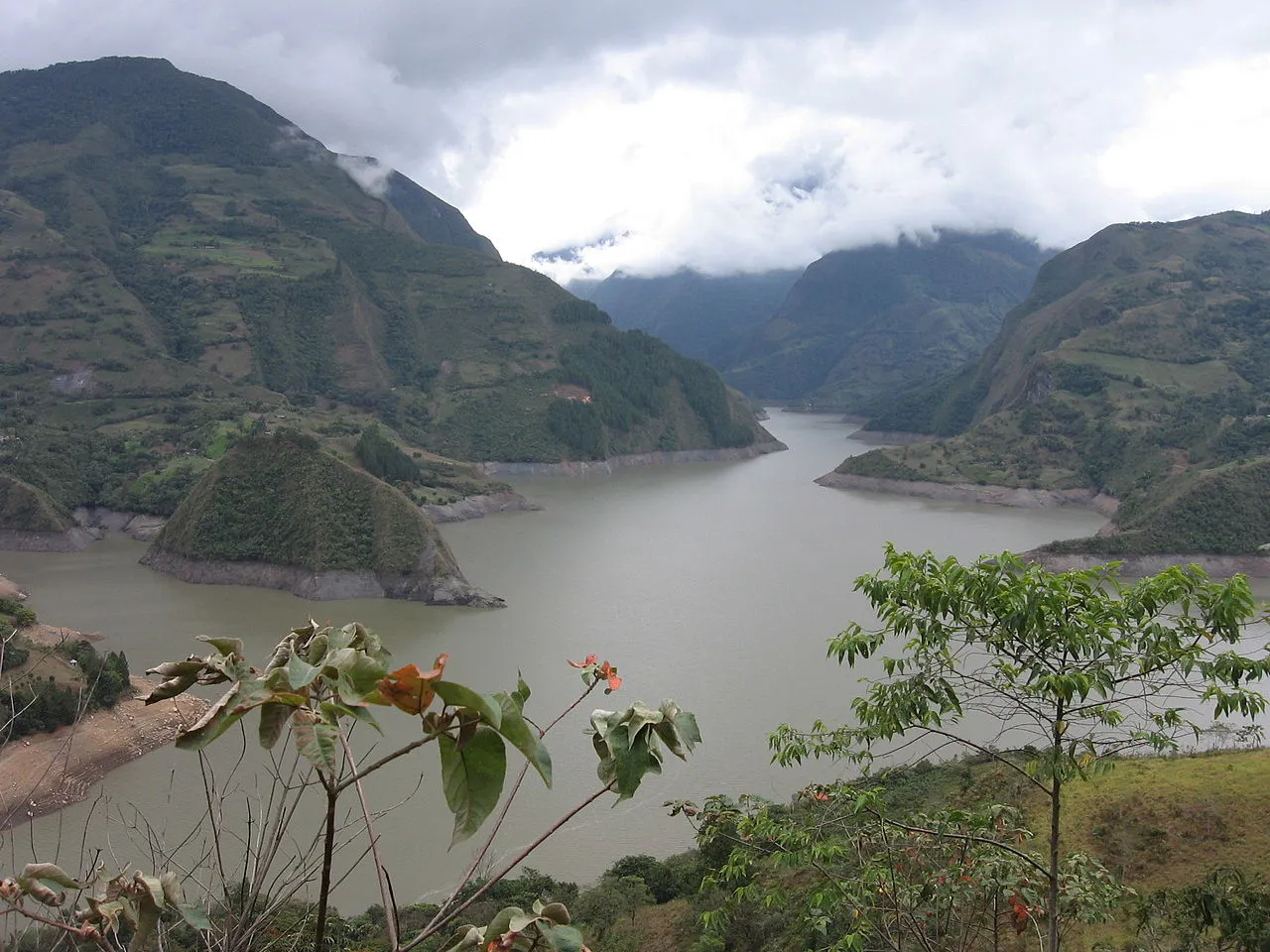 Represa-chivor-macanal-boyaca