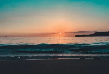 romantic beach front page